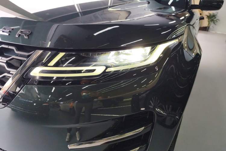 Used Land Rover Range Rover Evoque 2023 Aurora L 249 PS Luxury Edition
