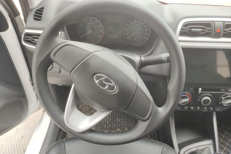 Used Hyundai Verna 2017 1.4L Manual Refreshed Version China V Standard
