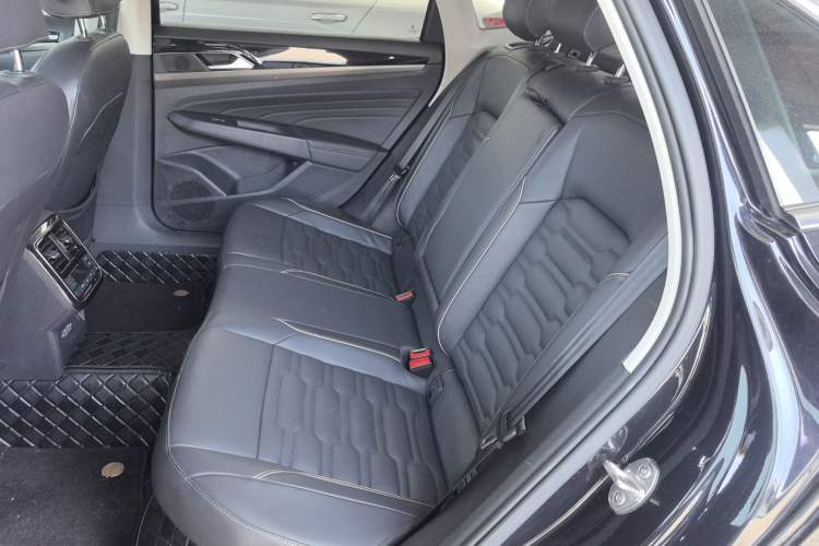 Used Volkswagen Passat 2019 330TSI Elite Edition China VI
