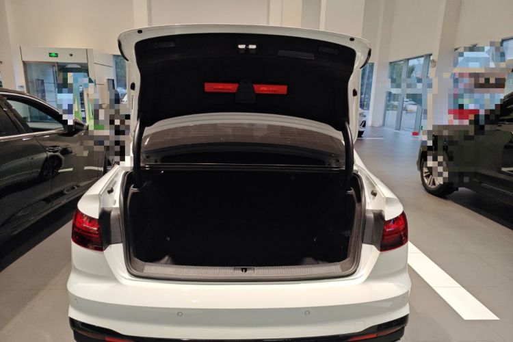 Used Audi A4L 2022 40 TFSI Luxury Dynamic Model
