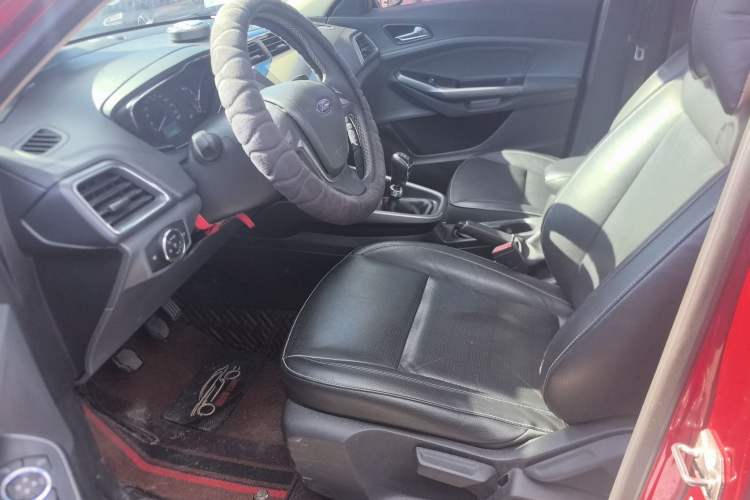 Used Ford Escort 2015 1.5L Manual Fashion Edition