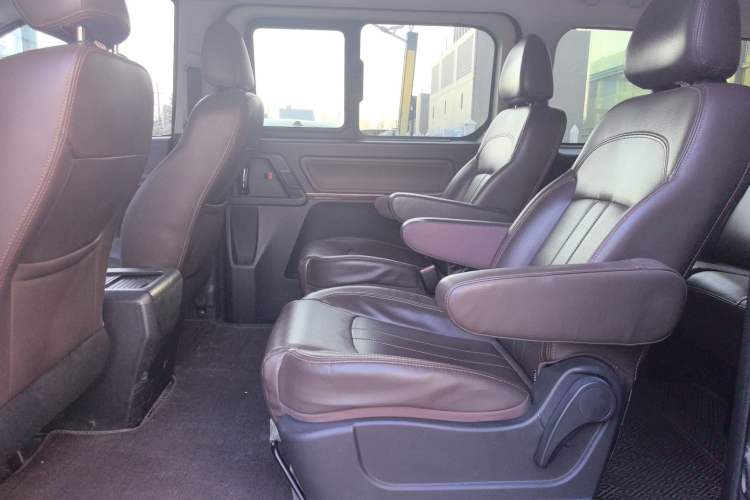 Used FORTHING Lingzhi PLUS 2021 Travel Edition 2.0L Manual Luxury 7-Seater