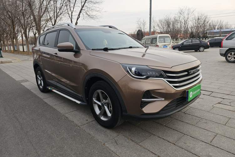 Used JETOUR X70M 2020 Revised 1.5T Manual Travel Companion Version 5 Seats
