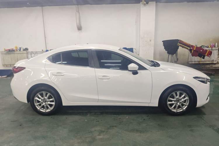 Used Mazda Mazda 3 Axela 2019 Cloud-Controlled Version Sedan 1.5L Automatic Comfort Trim China V Standard