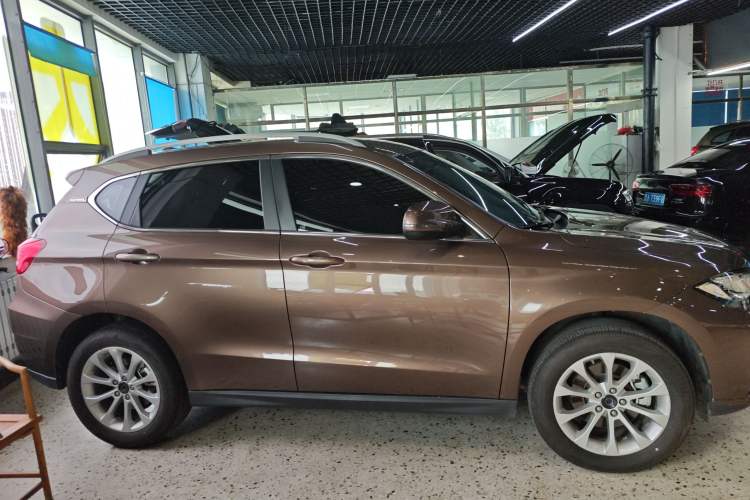 Used Haval H2 2017 Red-Label 1.5T Automatic Two-Wheel Drive Elite Model
