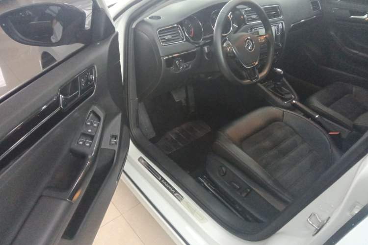 Used Volkswagen Sagitar 2018 280TSI DSG Luxury Model
