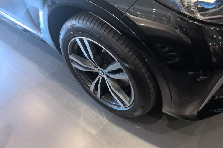 Used BMW X7 2021 xDrive40i Luxury M Sport Package
