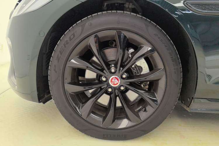 Used Jaguar XFL 2021 XFL 2.0T P250 All-Wheel-Drive Shimmering Black Sport Edition
