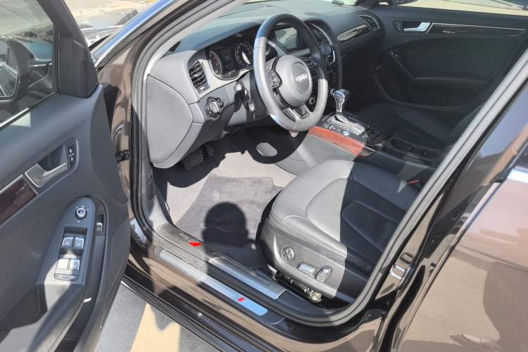 Used Audi A4L 2016 35 TFSI Collection Edition S line Comfort Model
