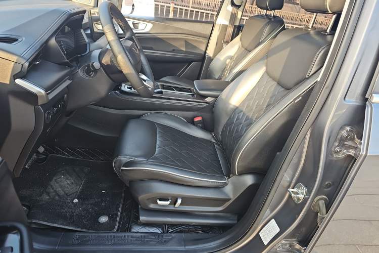 Used Wuling Jiachen 2022 1.5T CVT Deluxe Flagship Edition