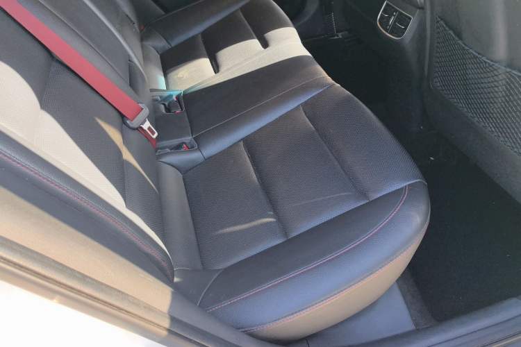 Used Hyundai Elantra 2019 1.4T Dual-Clutch Xuan Dong · Dynamic Model
