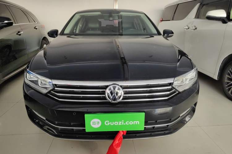 Used Volkswagen Magotan 2019 330TSI DSG Leading Model China VI Standard

