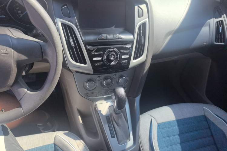 Used Ford Focus 2012 Sedan 1.6L Automatic Comfort Model
