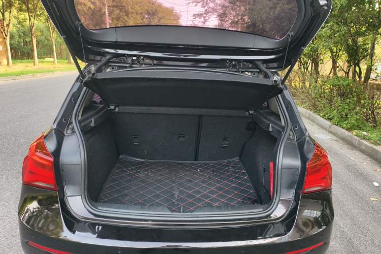 Used BMW 1 Series 2015 120i Leading Model
