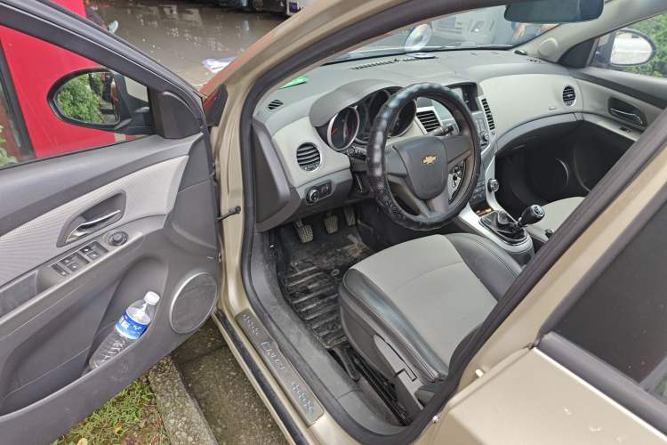 Used Chevrolet Cruze 2013 1.6L SE MT
