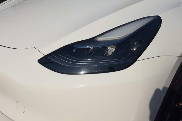 Used Tesla Model Y 2024 Long-Range All-Wheel-Drive Version