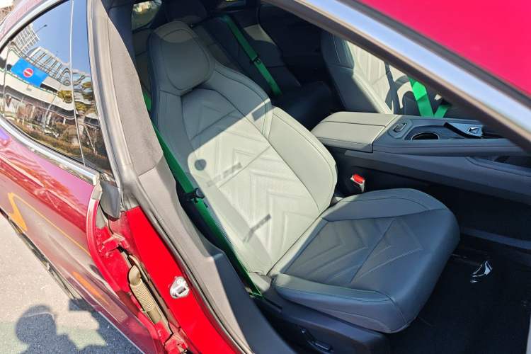 Used Zeekr 001 2022 Ultra-Long Range Dual-Motor YOU Version
