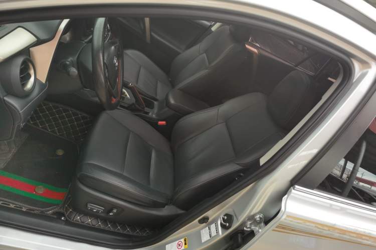 Used Toyota RAV4 2013 2.0L CVT Four-Wheel Drive New Edition
