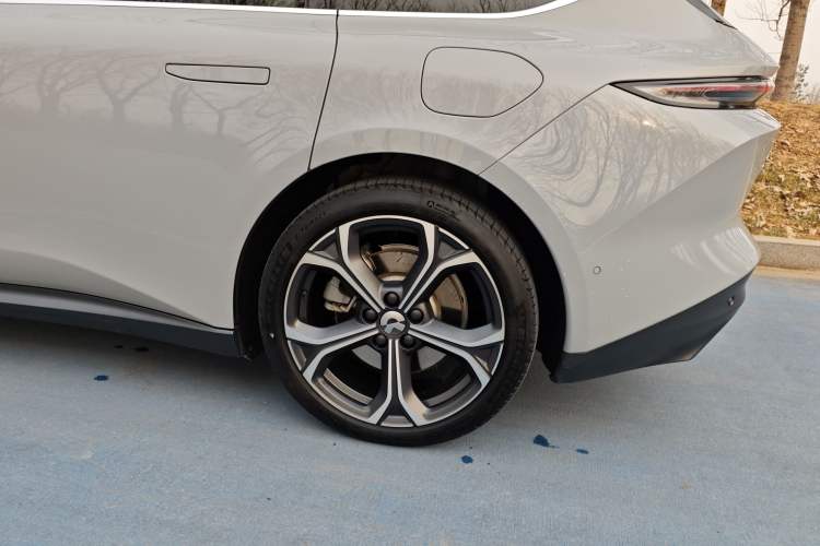 Used Nio ET5T 2023 75 kWh Touring