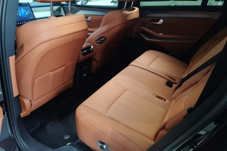 Used BYD Tang L 2025 DM 215KM LiDAR Flagship Model