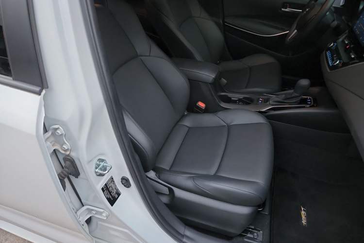 Used Toyota Levin 2022 185T CVT Luxury Edition
