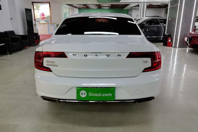 Used Volvo S90 2017 T4 Zhiyi Edition
