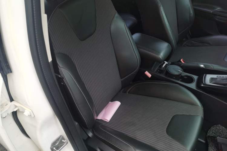 Used Ford Focus 2012 Sedan 1.6L Automatic Fashion Edition
