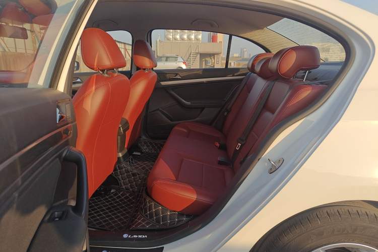 Used Volkswagen Lavida 2019 Lavida Start 1.5L Automatic Trendy Version China VI Standard