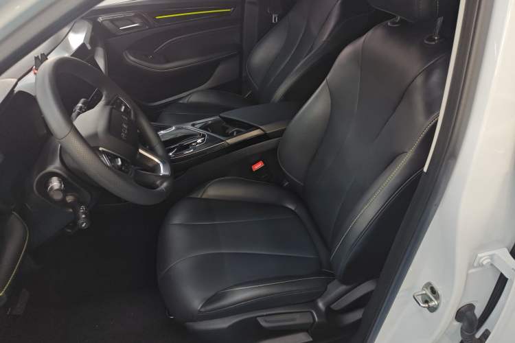 Used Roewe i5 2021 Revised Version 1.5L CVT Diamond Edition
