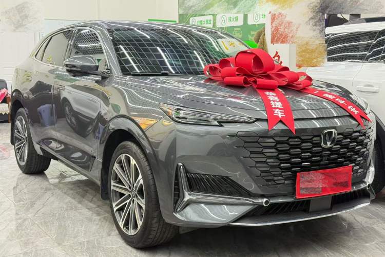 Used Changan UNI-K 2024 2.0T Two-Wheel Drive Global Edition
