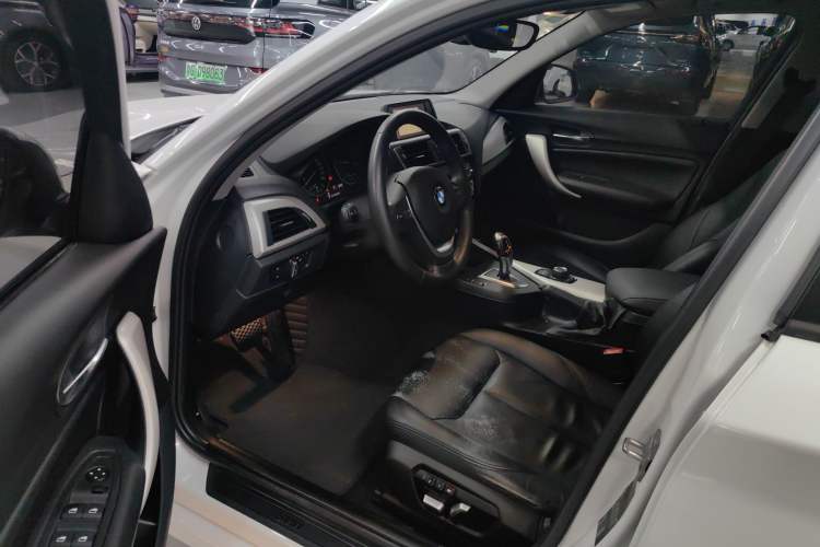 Used BMW 1 Series 2016 120i Leading Model