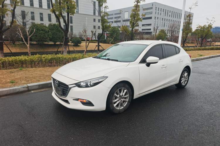 Used Mazda Mazda 3 Axela 2017 Hatchback 1.5L Automatic Comfort Model Emission Standard China V