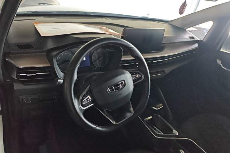 Used Geely Auto Vision X3 2021 PRO 1.5L CVT Deluxe Model
