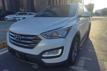 Used Hyundai Santa Fe 2013 2.4L Automatic 4x4 Smart Version