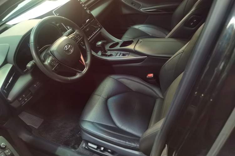 Used Toyota Avalon 2019 Dual-Engine 2.5L Luxury Edition China VI Standard
