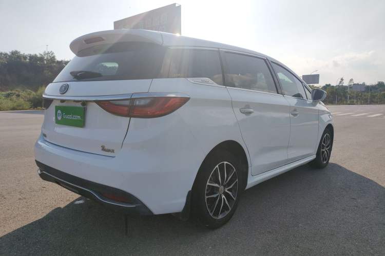 Used BYD Song MAX 2017 1.5T Automatic Smart Connect Luxury 7-Seater
