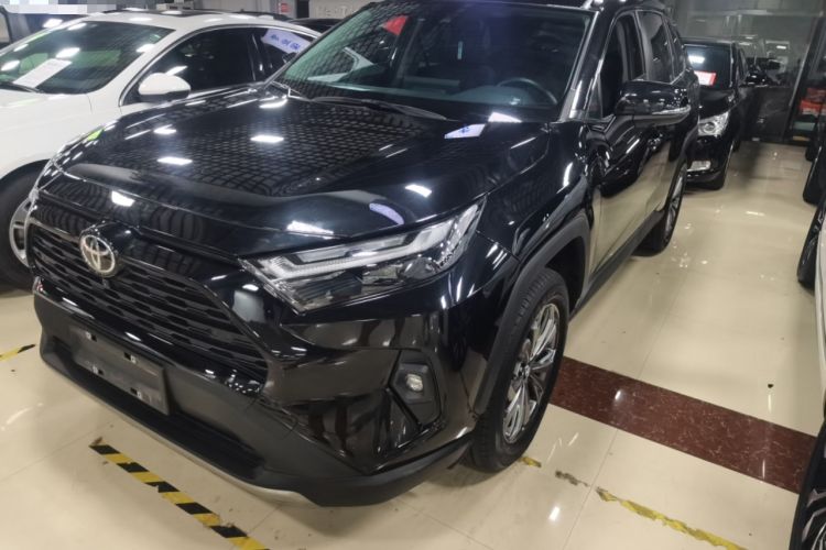 Used Toyota RAV4 2023 2.0L CVT Two-Wheel Drive Fashion Plus Edition
