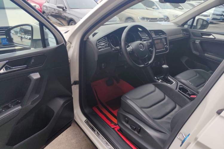 Used Volkswagen Tiguan L 2018 330TSI Automatic Two-Wheel Drive Luxury Edition
