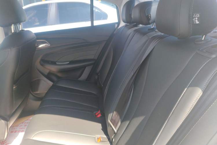 Used Roewe i5 2019 1.5L Manual 4G Connectable Langhao Edition
