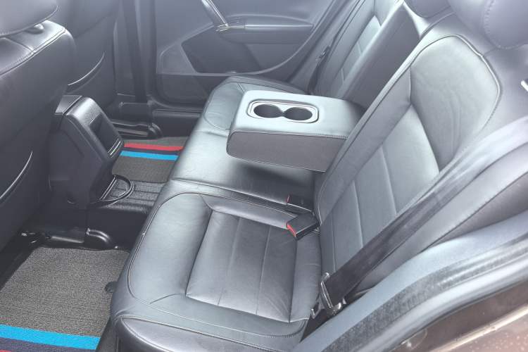 Used Volkswagen Gran Lavida 2013 1.6L Manual Comfort Model
