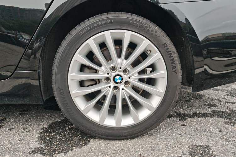 Used BMW 5 Series 2021 525Li Luxury Package
