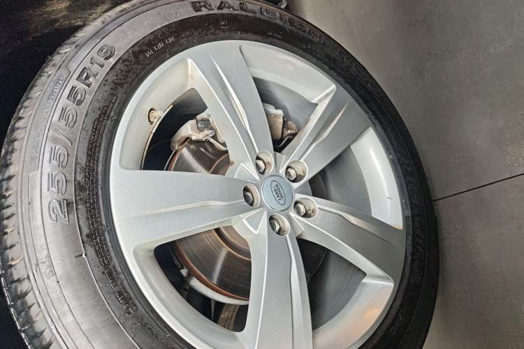 Used Land Rover Range Rover Velar 2019 250 PS
