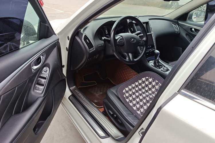 Used Infiniti Q50L 2016 2.0T Enjoyment Edition
