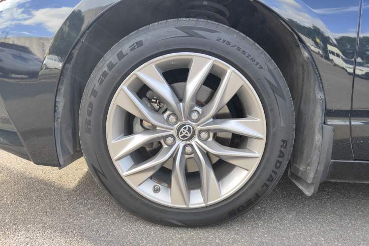 Used Toyota Avalon 2019 2.0L Luxury Edition China VI Standard
