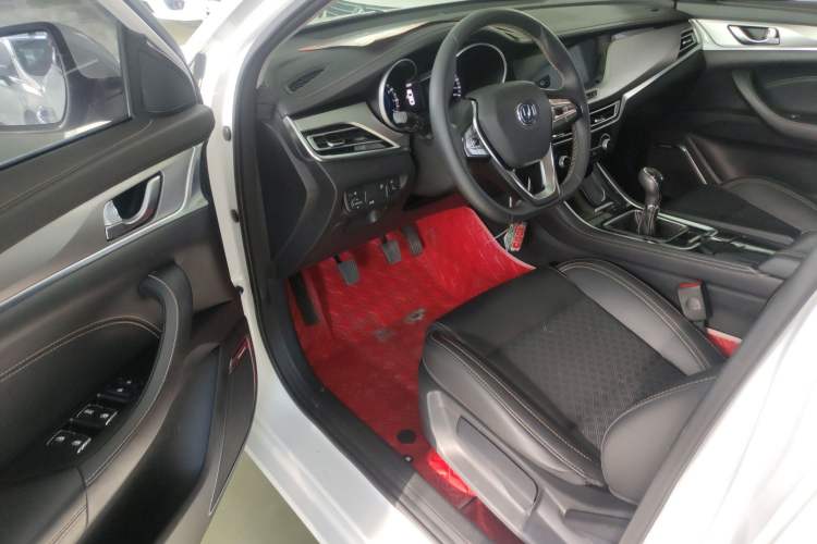 Used Changan Eado 2018 High-Energy Edition 1.6L GDI Manual Pioneer Model China V Standard