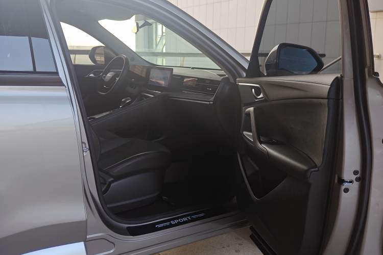 Used Roewe D5X DMH 2024 135 Flagship Edition
