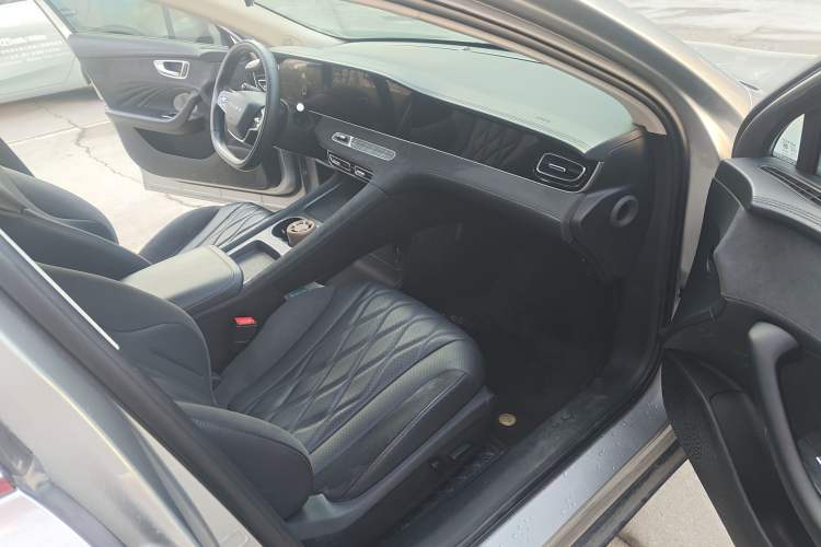 Used Roewe D7 2023 DMH 125km Flagship Edition