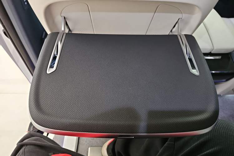 Used Buick Century 2023 2.0T Six-Seater Yinshi Edition
