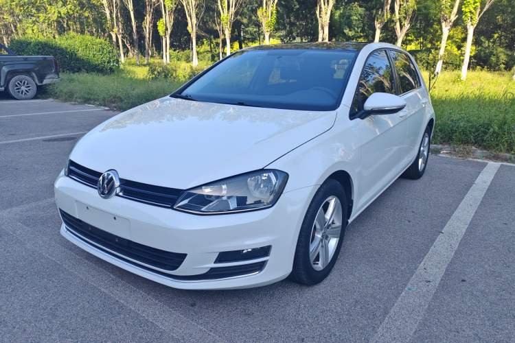 Used Volkswagen Golf 2016 230TSI Automatic Comfort Version
