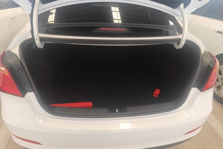 Used Hyundai Mistra 2014 1.8L Automatic Smart GLS
